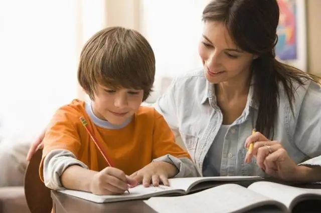 父母如何帮助多动症儿童进行学习？