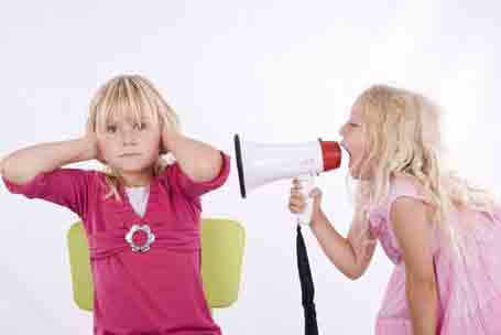 小孩3岁还不会说话？应警惕孩子自闭症，这六个方面的表现是征兆